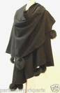 CAPE Noir AVEC POMPONS FOURRURE RENARD - model PN198