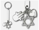 מחזיק מפתחות "לאקי" שכולל מגן דוד, חמסה ולב ממתכת-1625